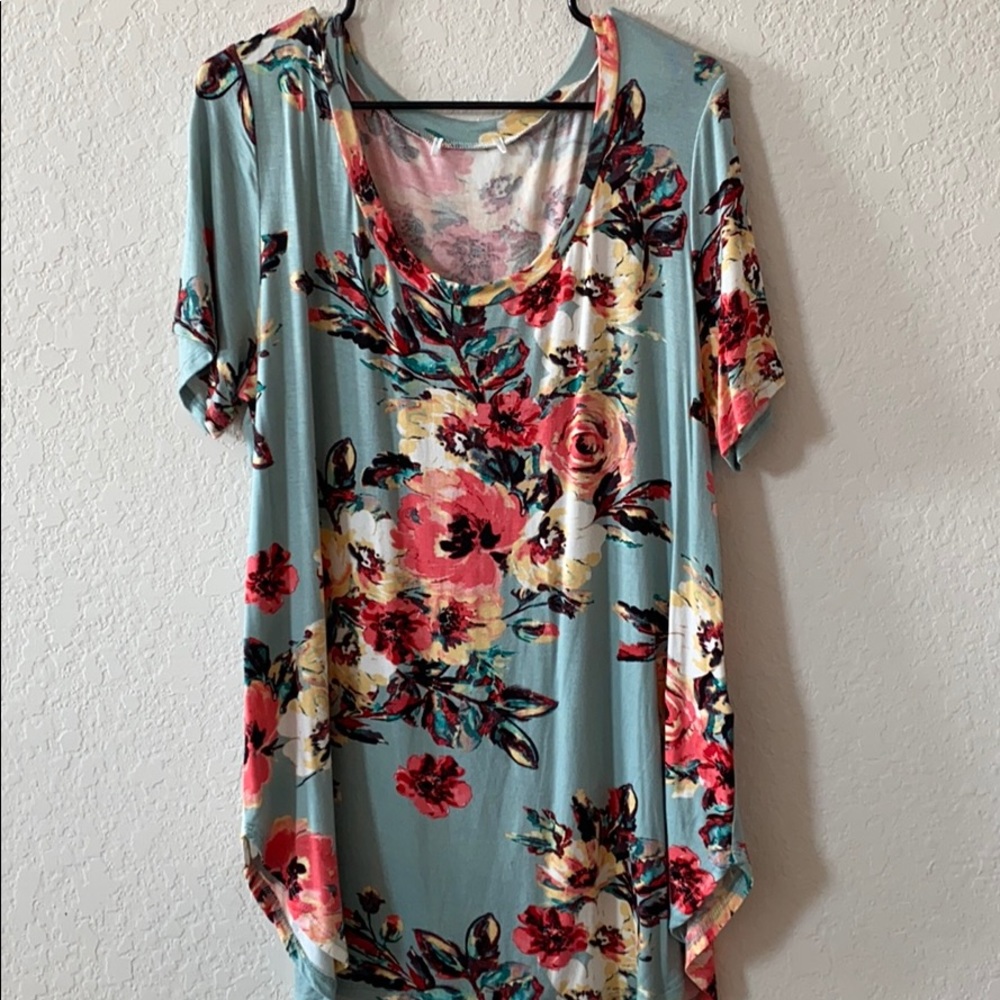 Floral top